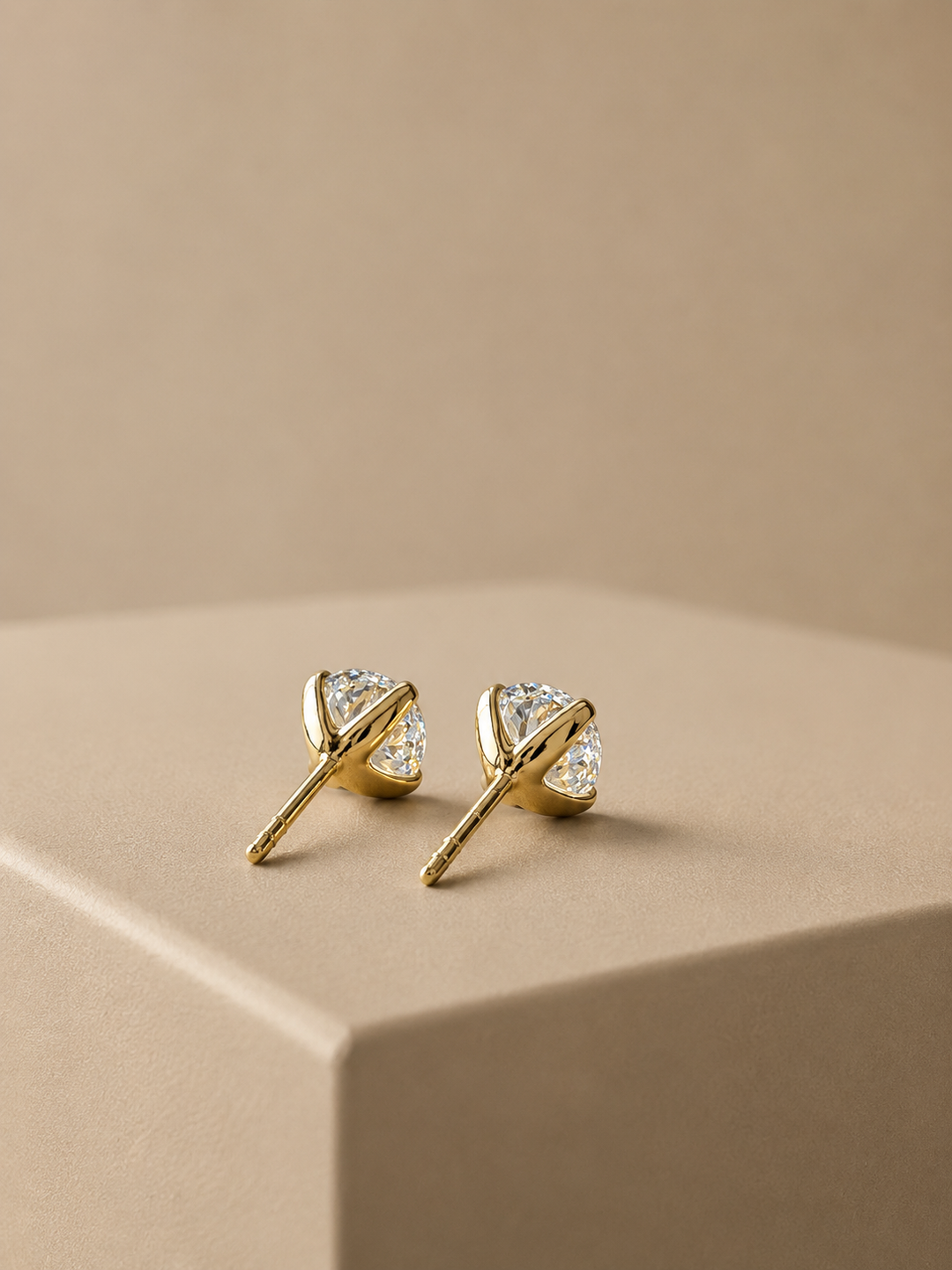 CHR DIAMANT SOLITAIRE ØRESTIKKER 14K GULD, 2X1 CT.