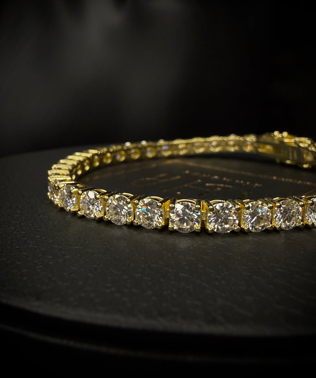 CHR Tennis Armbånd 4 mm Golden Edt.