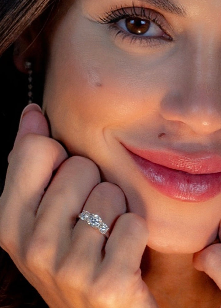 Wauw Her Ring