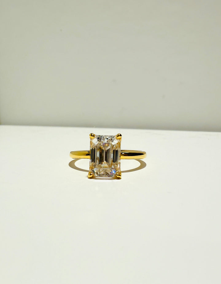 Emerald Elegance Ring 14 K Guld