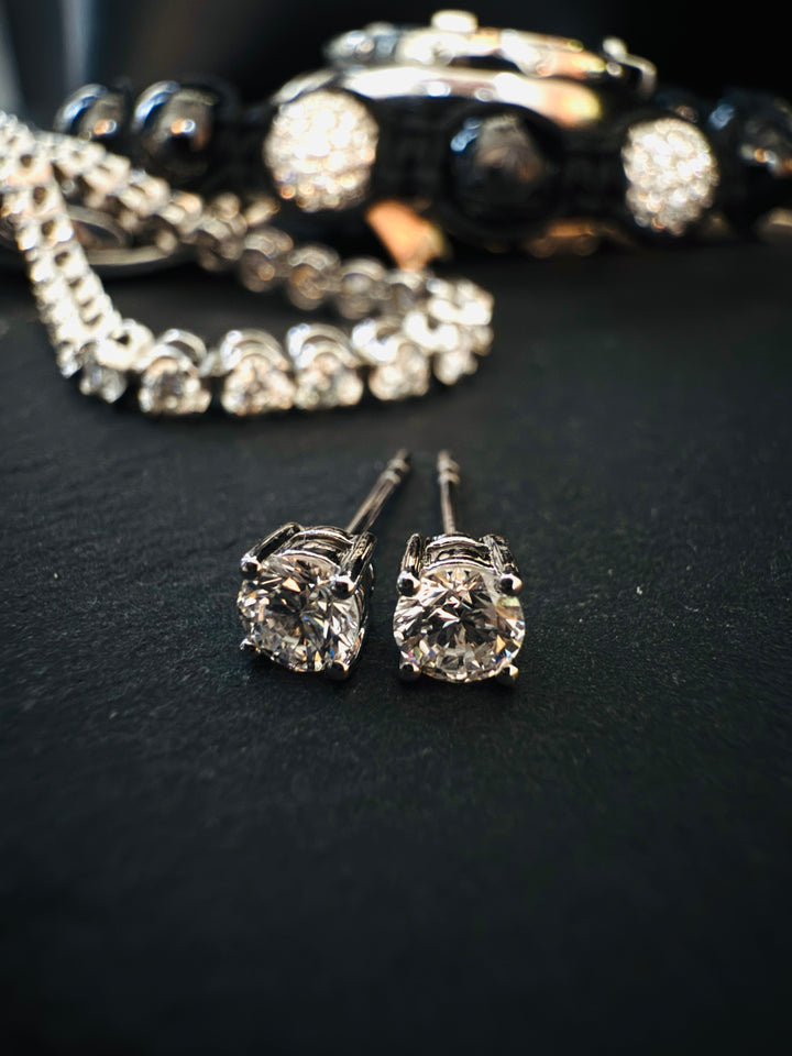 Diamant Ørestikker 9K Hvidguld