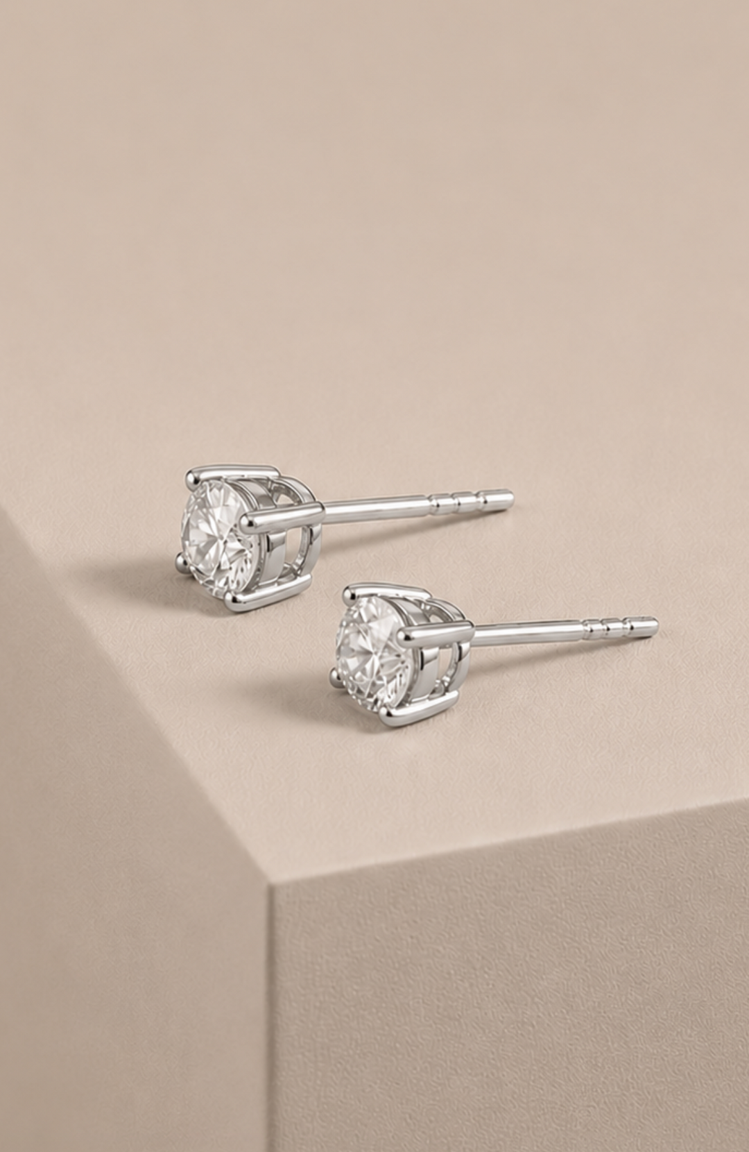 Diamant Ørestikker 9K Hvidguld