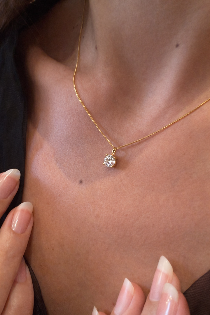 ✨ Diamant Simplicity Vedhæng 18K