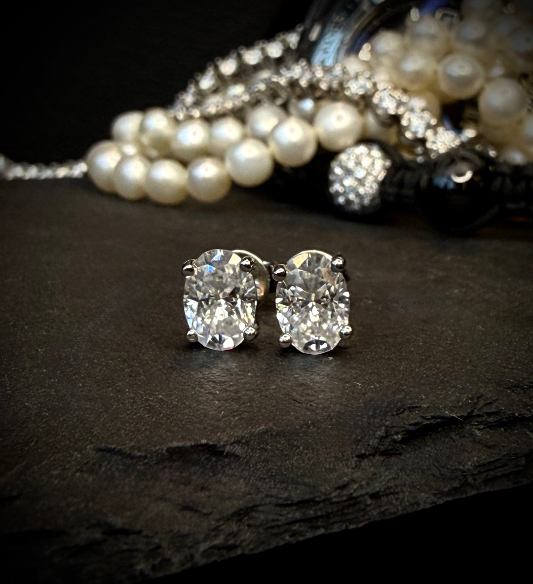 CHR Oval Cut Moondust Ørestikker