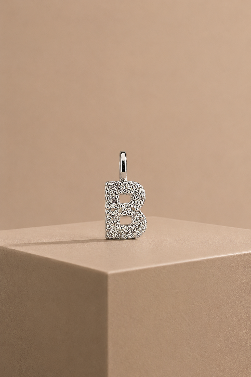 Diamantbogstav 18 K Hvidguld