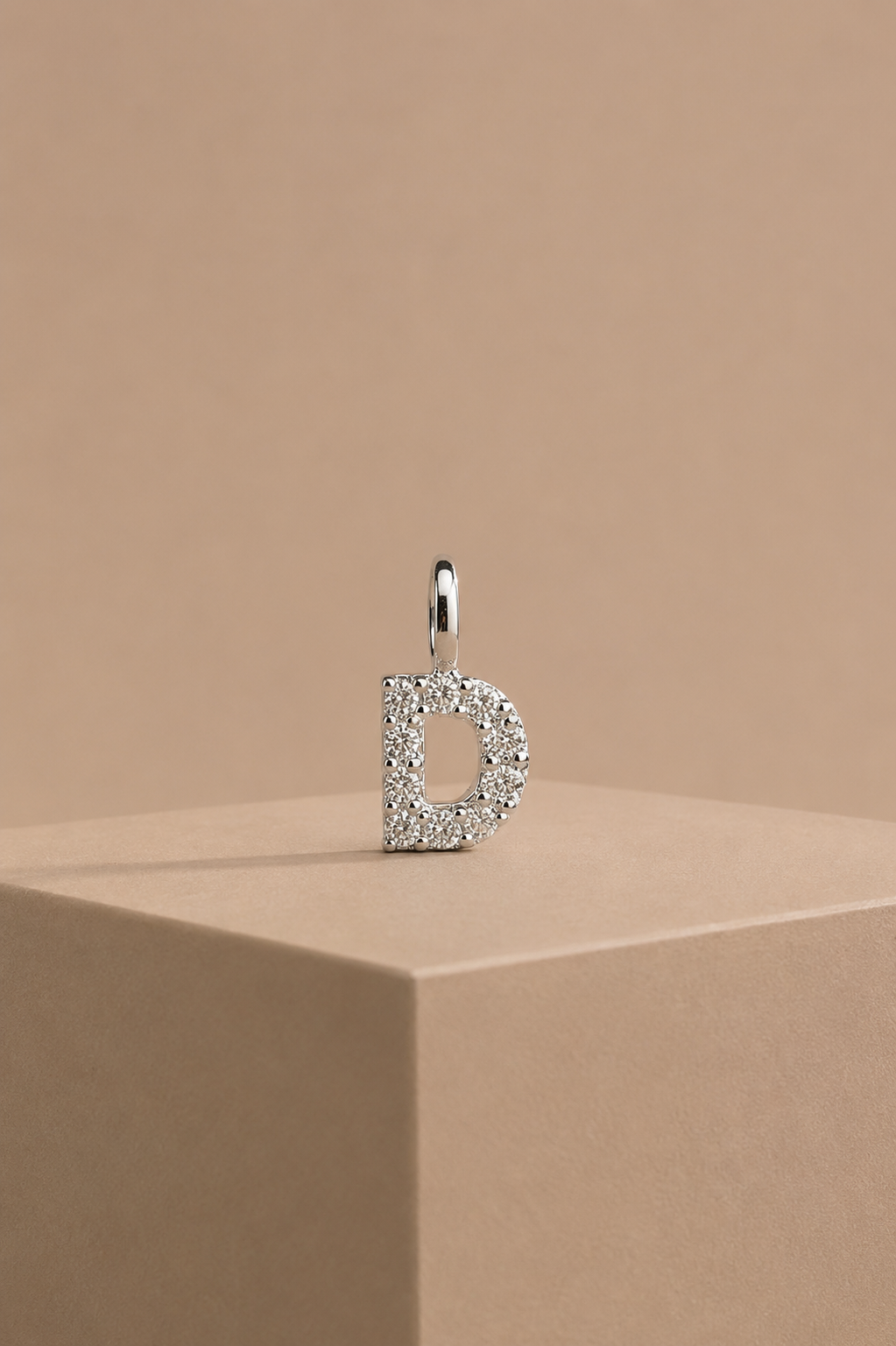 Diamantbogstav 18 K Hvidguld