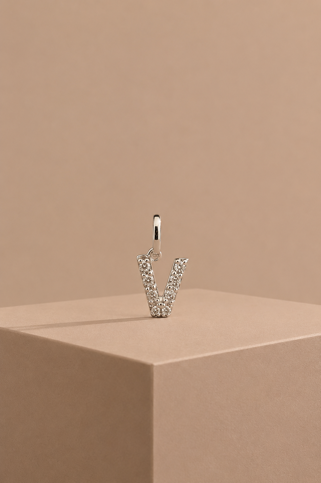 Diamantbogstav 18 K Hvidguld