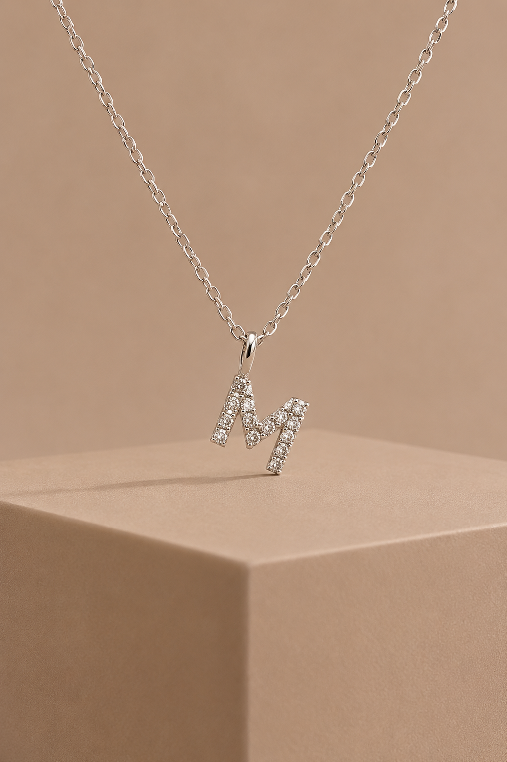 Diamantbogstav 18 K Hvidguld
