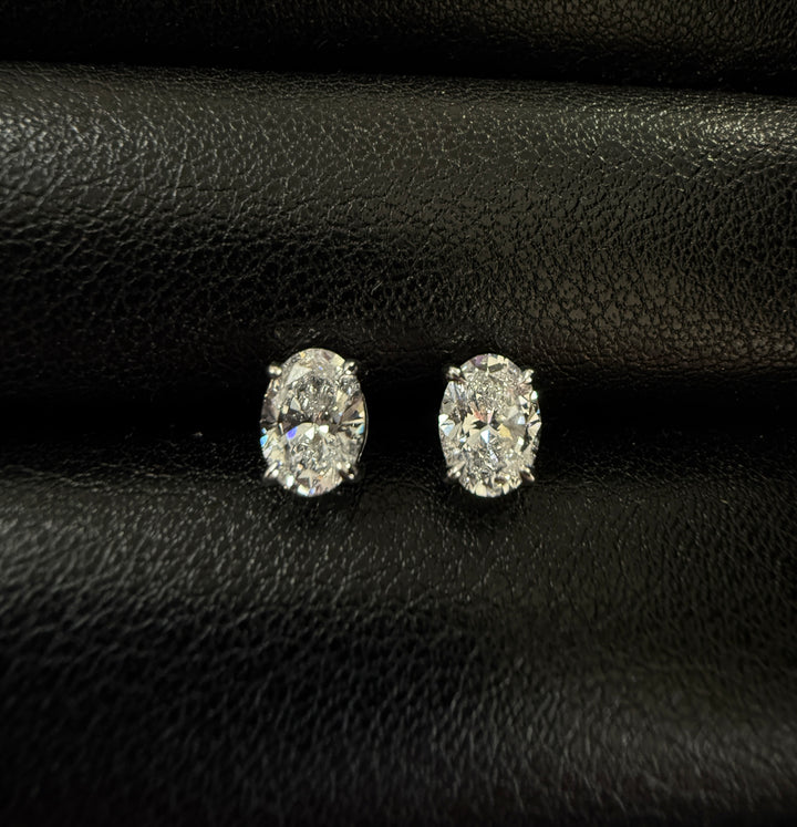 Diamant Ørestikker Oval Cut Hvidguld 18 K
