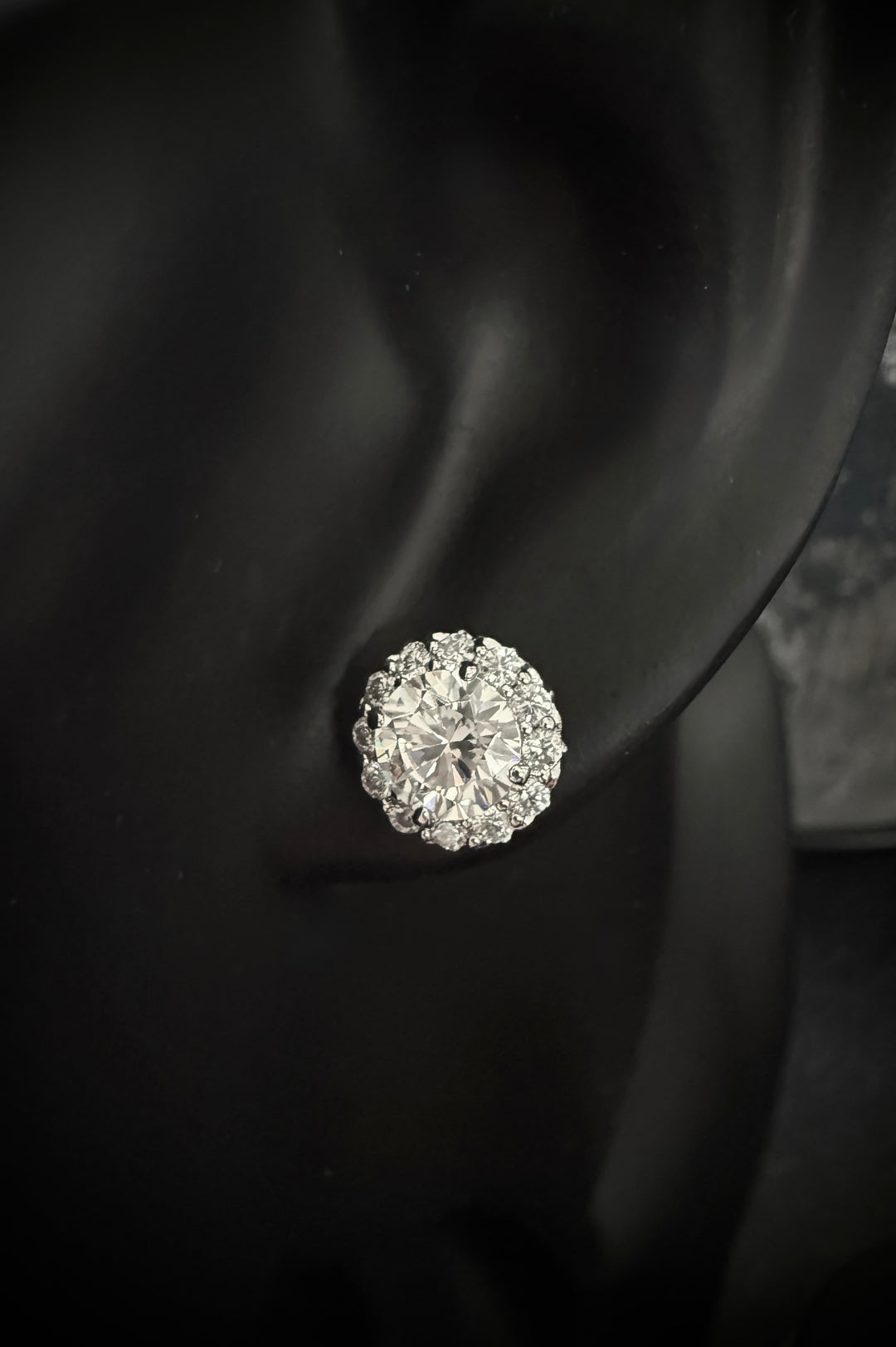 Halo Lumière – White Edition