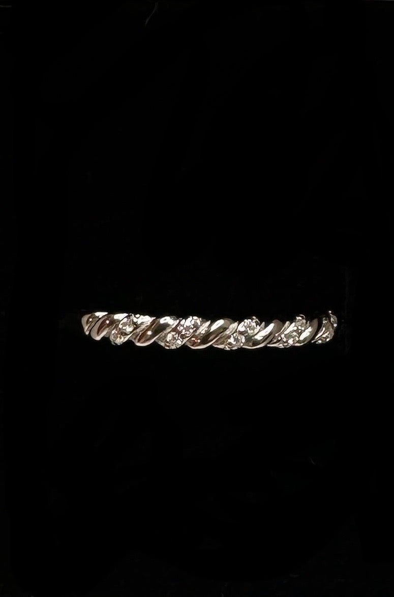 Twister Ring