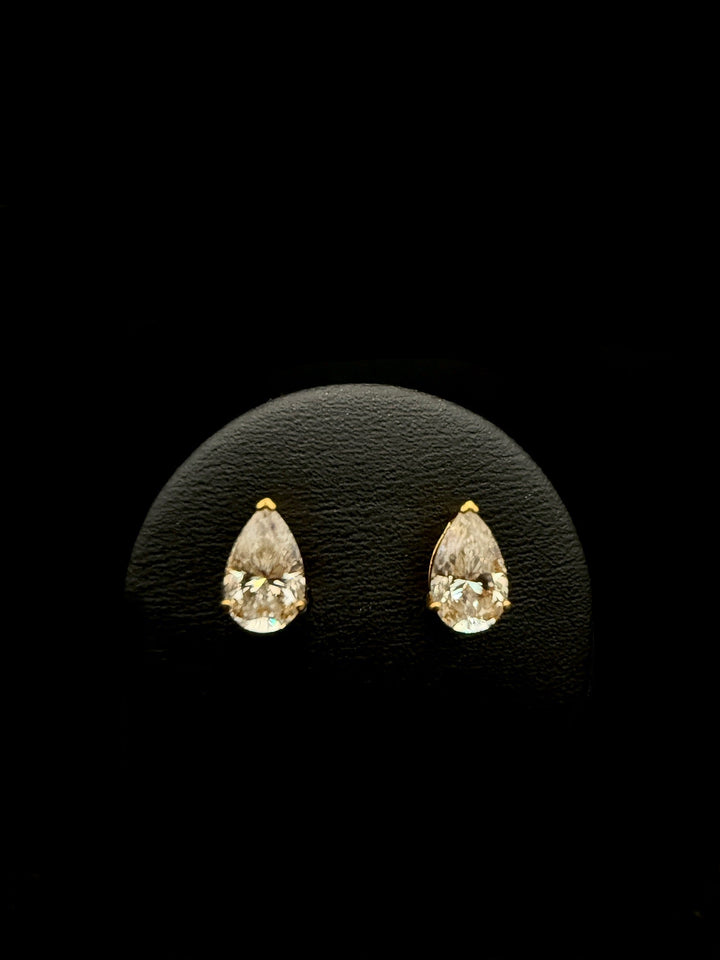 Pearcut Ørestikker Guld 14 K