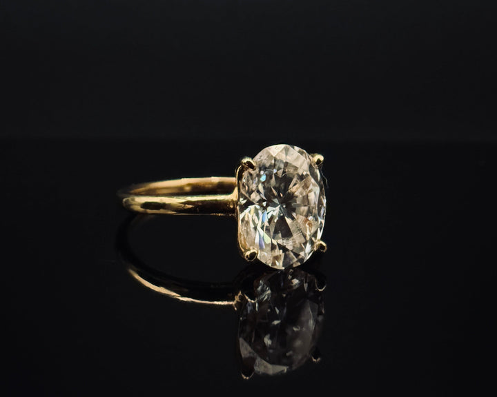 CHR Solitaire Oval Cut Ring Guld
