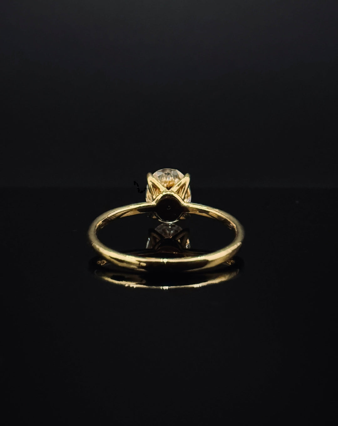 CHR Solitaire Oval Cut Ring Guld