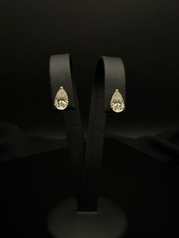 Pearcut Ørestikker Guld 14 K
