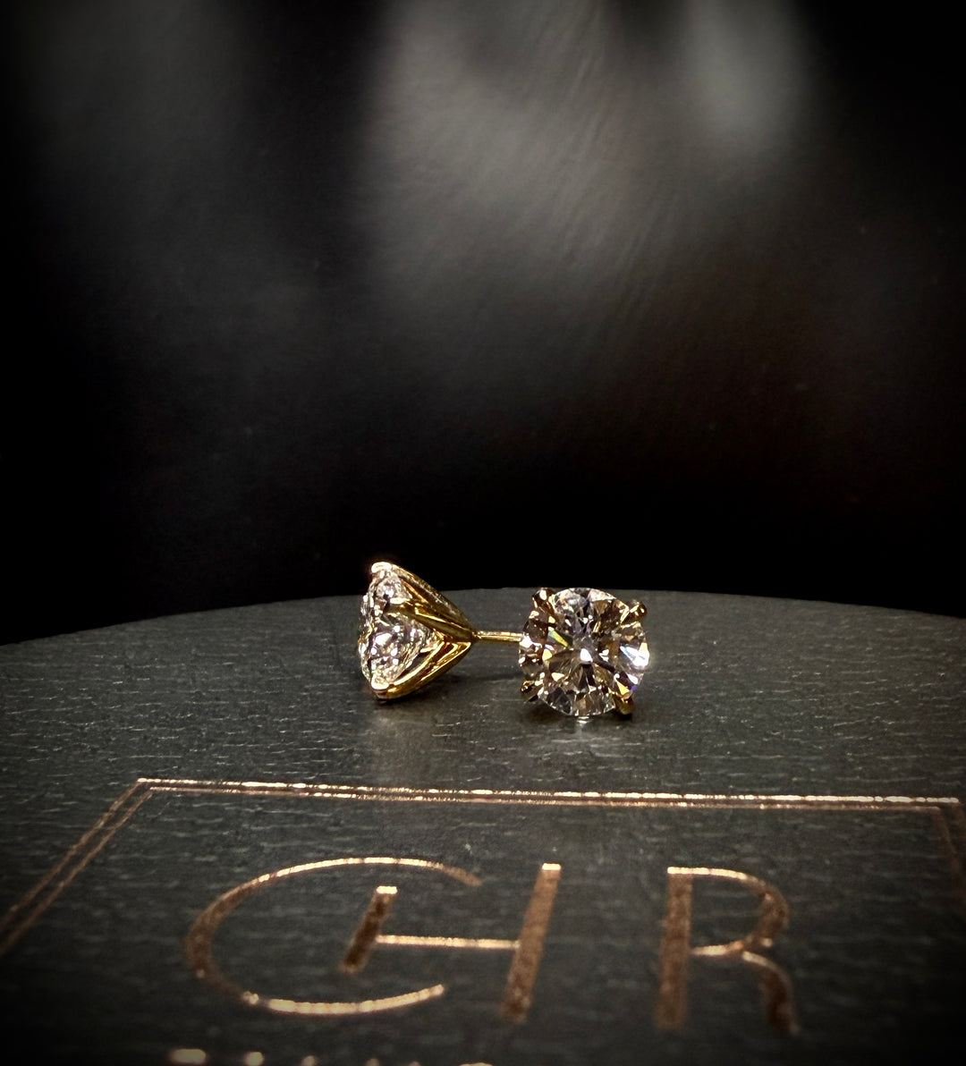 CHR Diamant Solitaire Ørestikker 18K Guld 2x1.1 CT