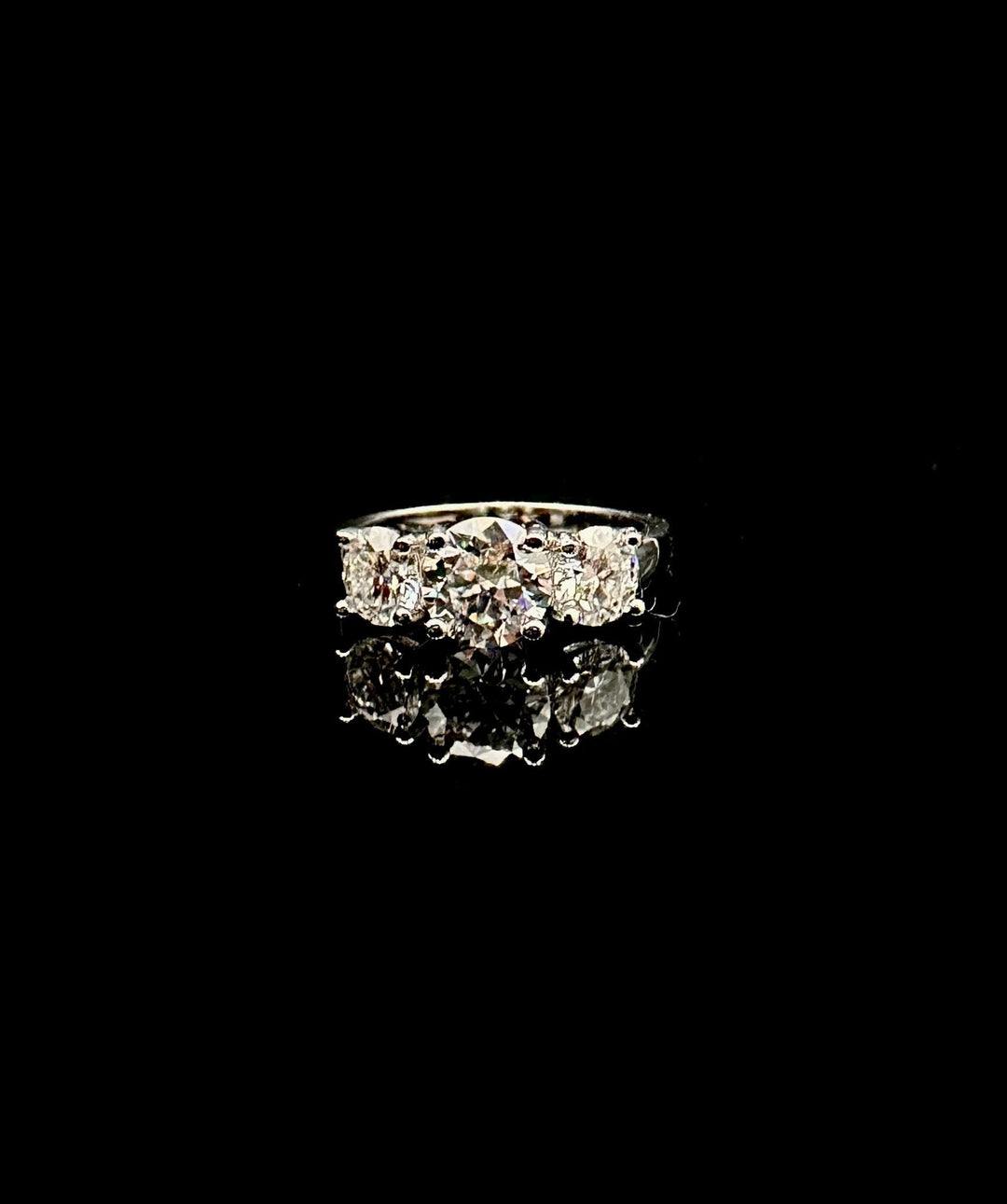Wauw Her Ring