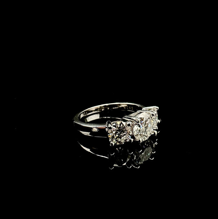 Wauw Her Ring