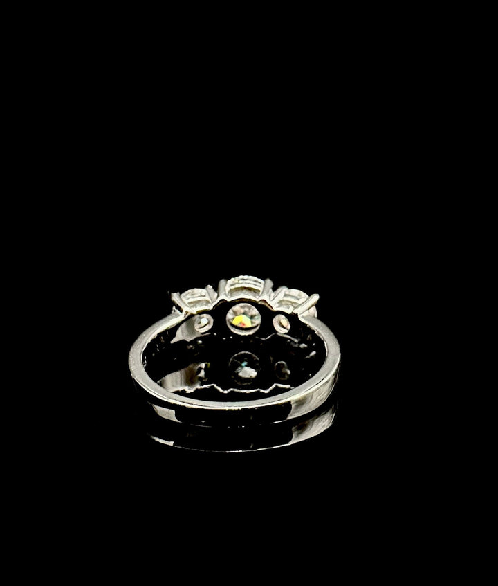 Wauw Her Ring