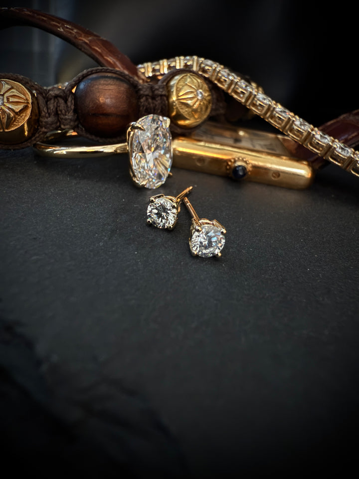 Diamant Ørestikker 9K Guld