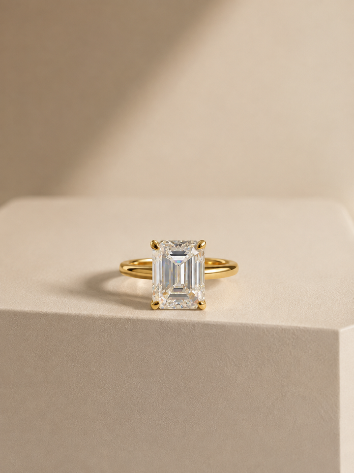 Moondust Emerald Cut Ring Golden Edt.