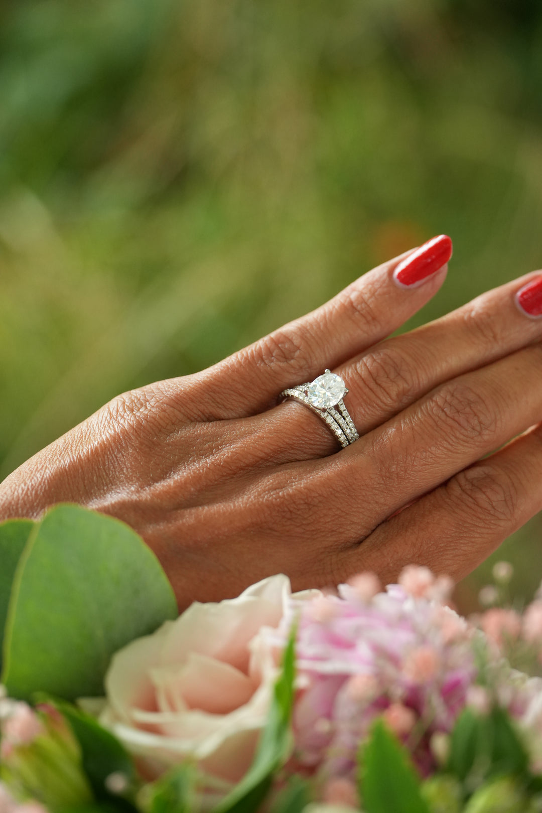 Oval Cut Diva Edition 2 ct.