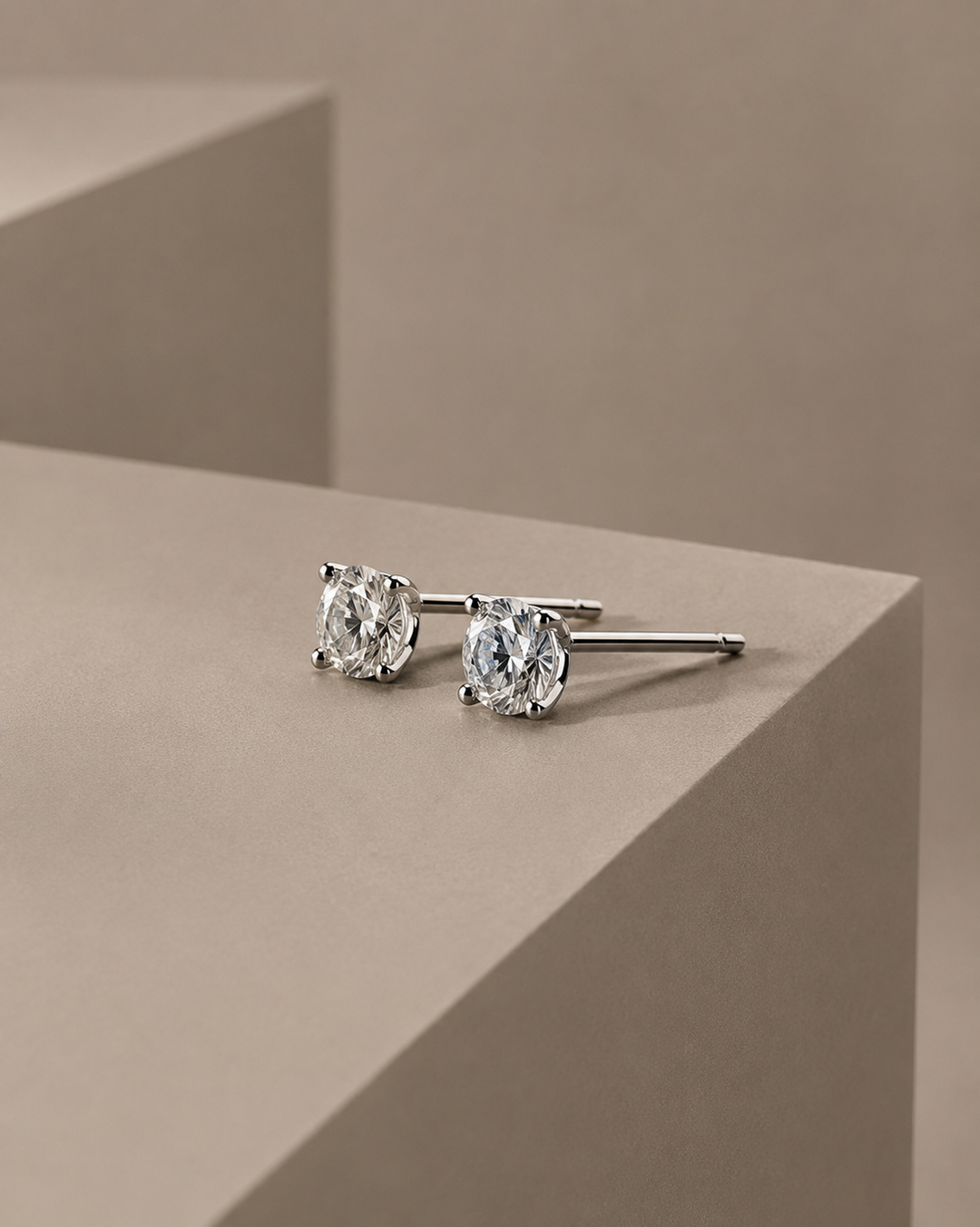 Diamant Ørestik Hvidguld 14 K