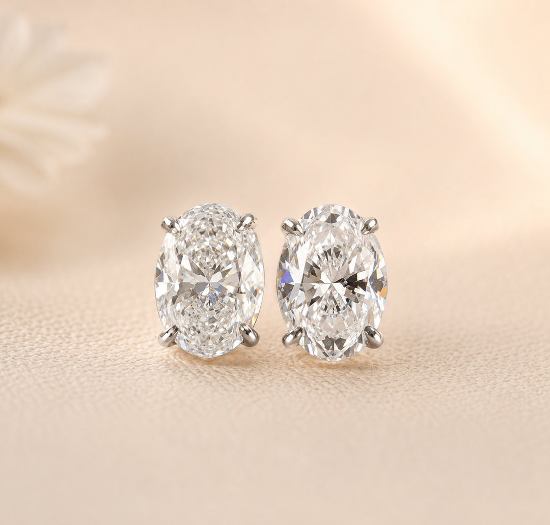 Diamant Ørestikker Oval Cut Hvidguld 9K