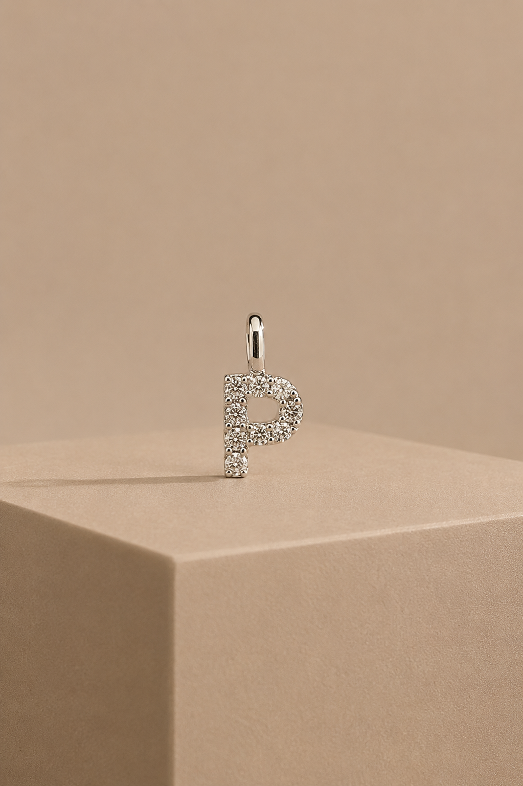 Diamantbogstav 18 K Hvidguld