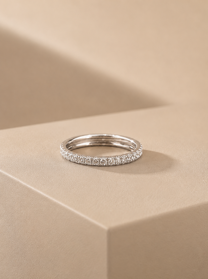 Diamant Minimalistic Eternity Ring 14K Hvidguld