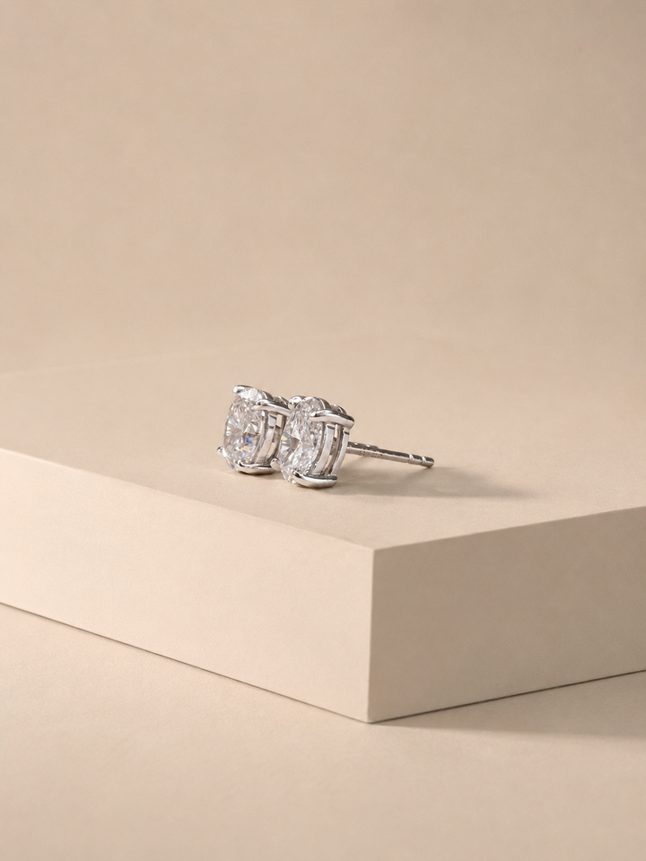 Diamant Oval Cut Ørestikker i Platin – 1.13 ct
