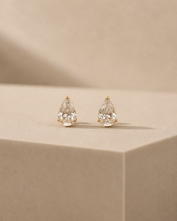 Pearcut Ørestikker Guld 14 K