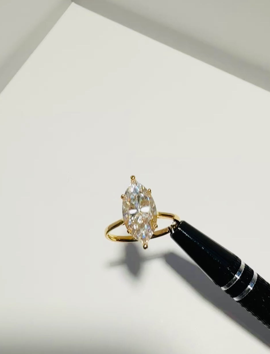 Marquise Majesty Ring 14 K Guld