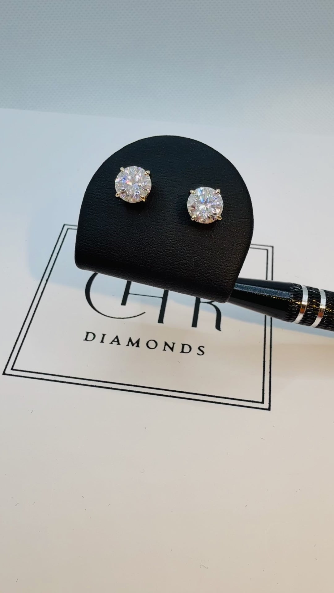 CHR SOLITAIRE ØRESTIK GULD 14 K
