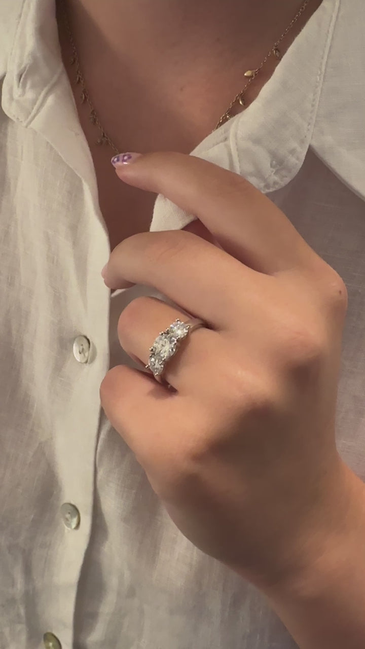 Wauw Her Ring
